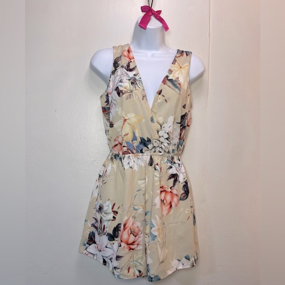 MOD ON TREND Pants - #0114 MOD Floral Crossover V-neck Sleeveless Romper w/ Back Tie-S